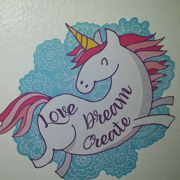 Meet your Posher, Victoria - Picture 2 of 3